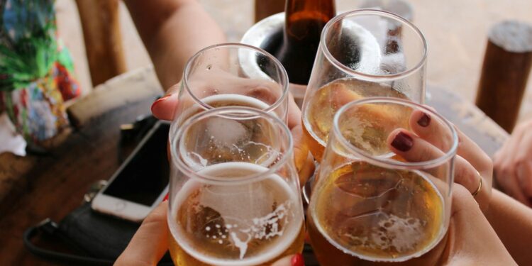 Brahma confirma informação sobre Copa do Mundo e vai vender cerveja de graça no Brasil