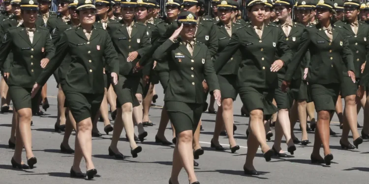 Alistamento militar feminino: mulheres que completam 18 anos em 2026 podem entrar para o Exército