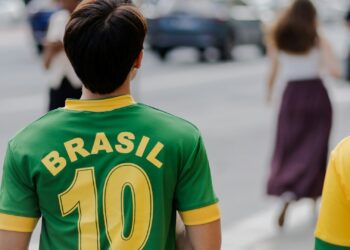Jogo da Seleção faz Brasil suspender regra de trânsito nesta quarta-feira (24/06)