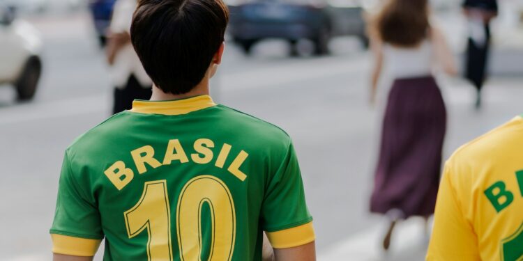 Jogo da Seleção faz Brasil suspender regra de trânsito nesta quarta-feira (24/06)