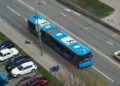 Motoristas com esses veículos ganham autorização para usar a faixa do ônibus após nova regra