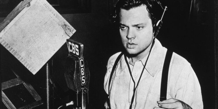 Orson Welles, cineasta e pensador: “Nascemos sozinhos, vivemos sozinhos e morremos sozinhos”