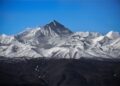 Monte Everest, o pico mais alto da Terra, já esteve completamente embaixo do oceano