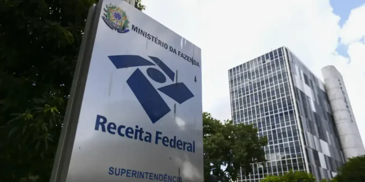 Receita Federal faz comunicado sobre pagamento de R$ 500 milhões agendado para 15/07