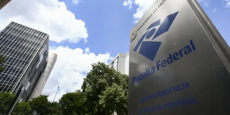 Receita Federal libera R$ 16 bilhões e pagamento é chamado de “maior da história” no 30/06