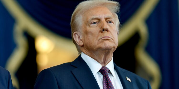Trump bate o martelo e anuncia novo nome para representar os EUA no Brasil